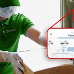 Pengemudi Deliveree sedang angkut paket