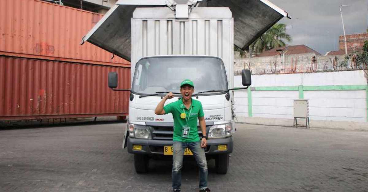 Sewa Truk  Harga Murah Ekspedisi  Purwakarta  Denpasar