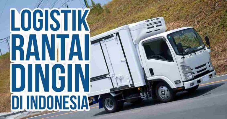 Truk pengiriman rantai dingin berwarna putih sedang berjalan di jalan raya.