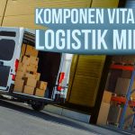 Mobil Van sedang unloading kargo melambangkan komponen vital mid mile