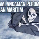Bendera perompak berkibar dengan latar belakang langit yang gelap