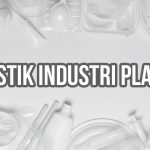 Teks 'Logistik Industri Plastik' dengan latar berbagai produk kemasan plastik.