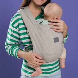 Kain atau perlengkapan menggendong bayi.