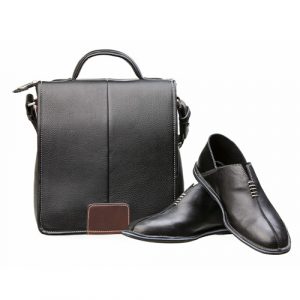 Tas dan sepatu sebagai pilihan kado pasangan.
