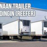 Beberapa trailer pendingin (reefer) berwarna putih terparkir di loading dock gudang dengan tulisan "Penggunaan Trailer Berpendingin (Reefer)".