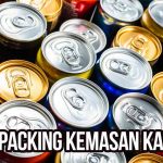Sekelompok kaleng aluminium minuman dingin dengan tetesan air di permukaannya sebagai ilustrasi “15 Tips Packing untuk Pengiriman Kemasan Kaleng”