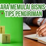 Panah tepat sasaran di balok bertingkat dan tangan menulis rencana bisnis di buku catatan sebagai ilustrasi “Cara Memulai Bisnis dari Nol & Tips Atur Pengiriman”